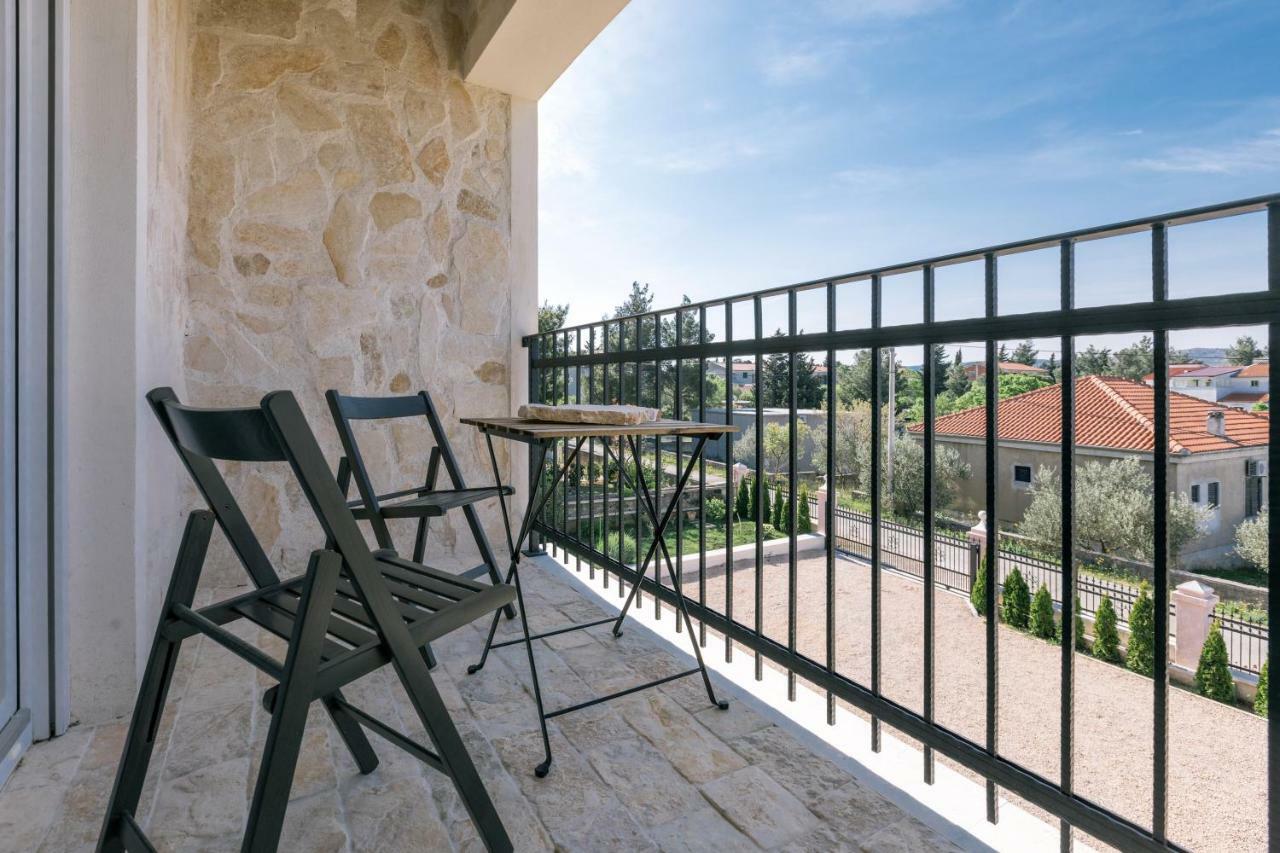 Hedon-Stone Apartment Starigrad Paklenica Exterior photo